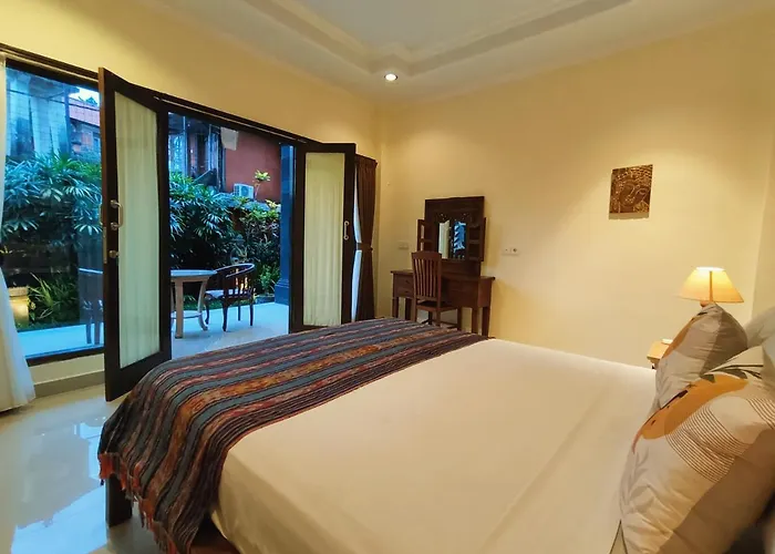 Warji House 1 Centre 3*
