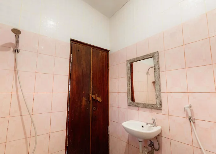 Warji House 1 Centre 3*
